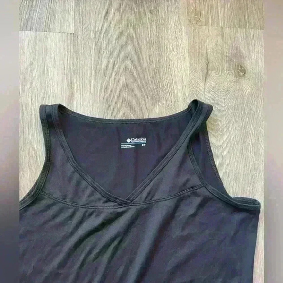 Columbia Sleeveless Tank Top, Womens size Small, Black, V-Neck - Picture 4 of 4